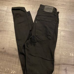 Levi’s black mile high skinny jeans
